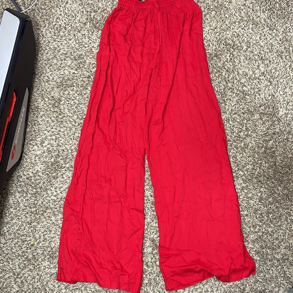 Red Flow Set - Picture 3 of 5
